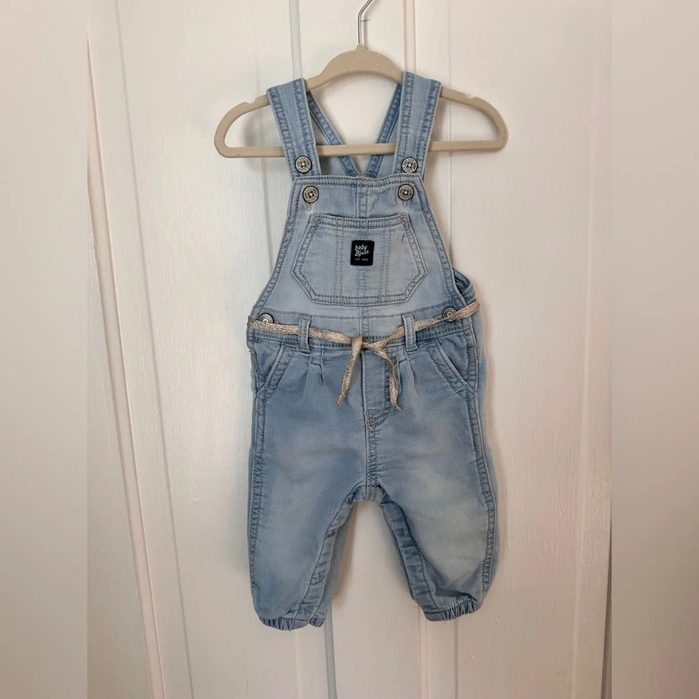 OshKosh B'gosh Baby Girls' Stretchy Knit Denim Overalls size 6 months - Picture 1 of 7